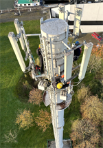 vervangen apparatuur in zendmast